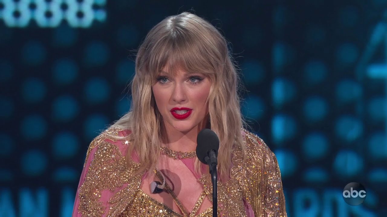 Watch Taylor Swift Is Named Artist Of The Decade At The 2019 Amas Electric 949 